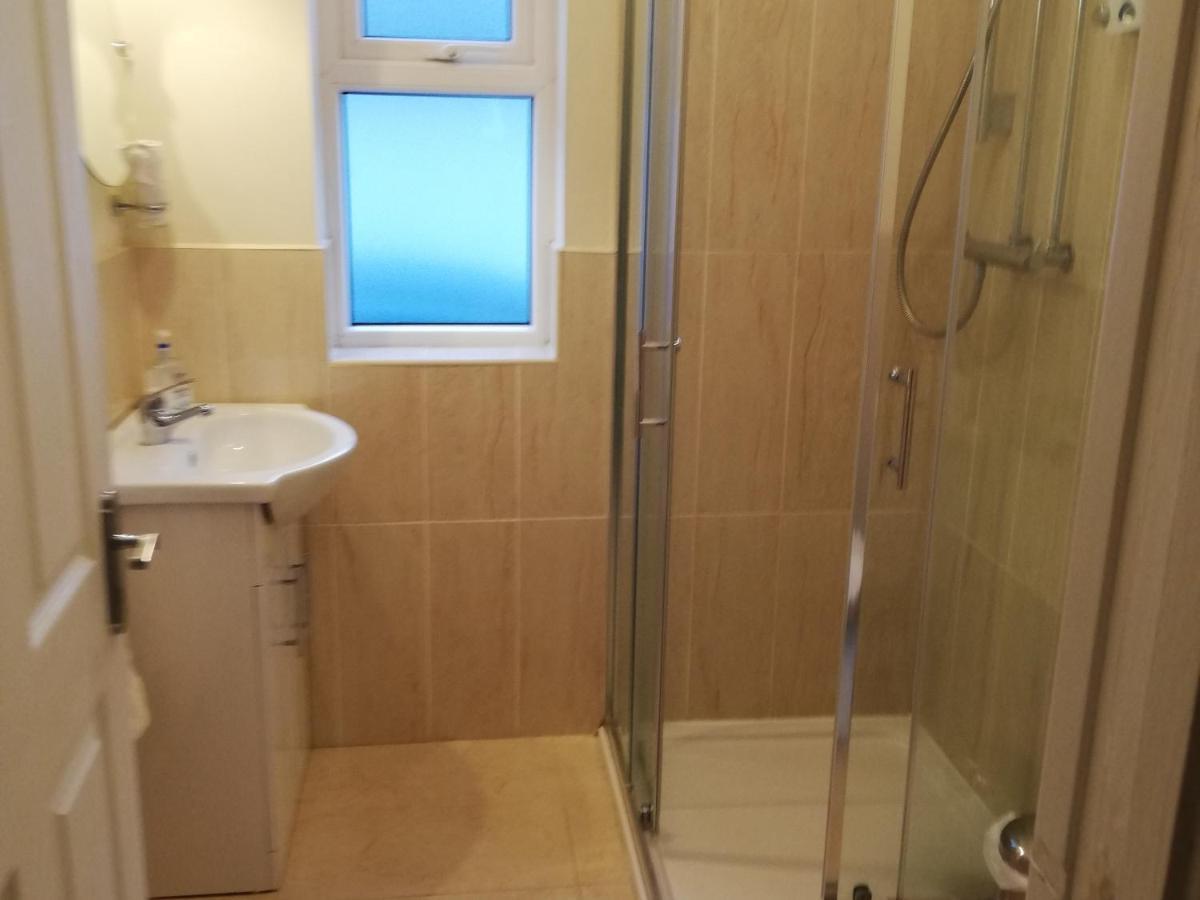 וואטרפורד The Vee Guest Accommodation מראה חיצוני תמונה