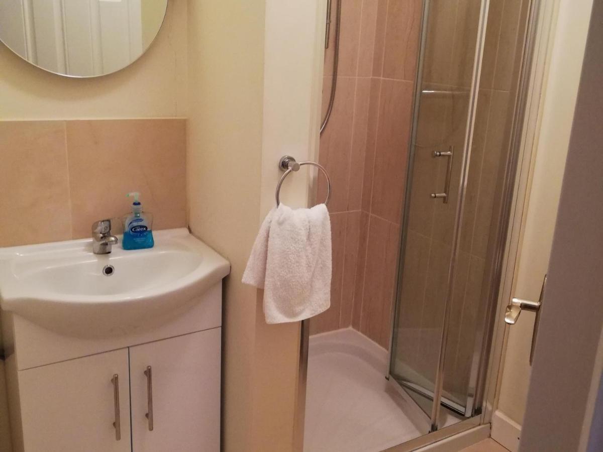 וואטרפורד The Vee Guest Accommodation מראה חיצוני תמונה